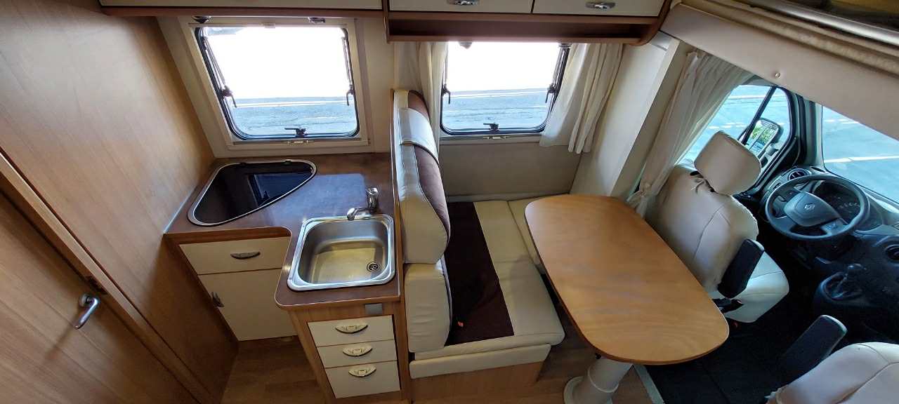 Kitchen and dinette from above